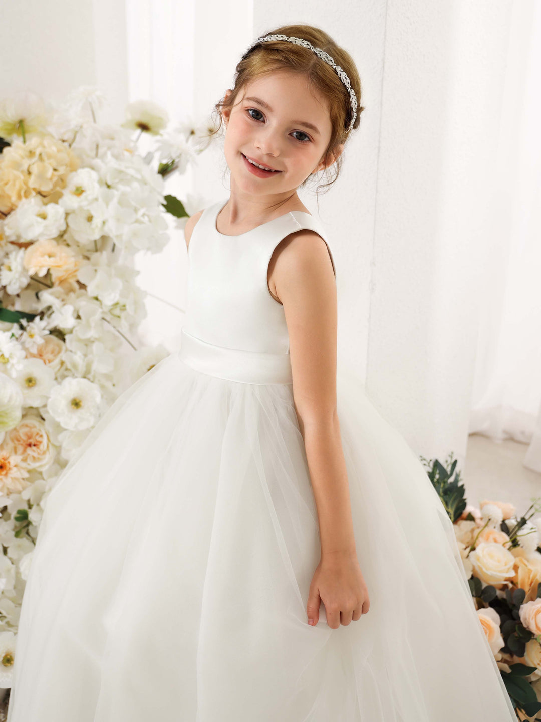 Robe de Bal en Tulle et Satin Sans Manches, Col Rond, Longueur Au Sol, Robes de Demoiselle D'Honneur