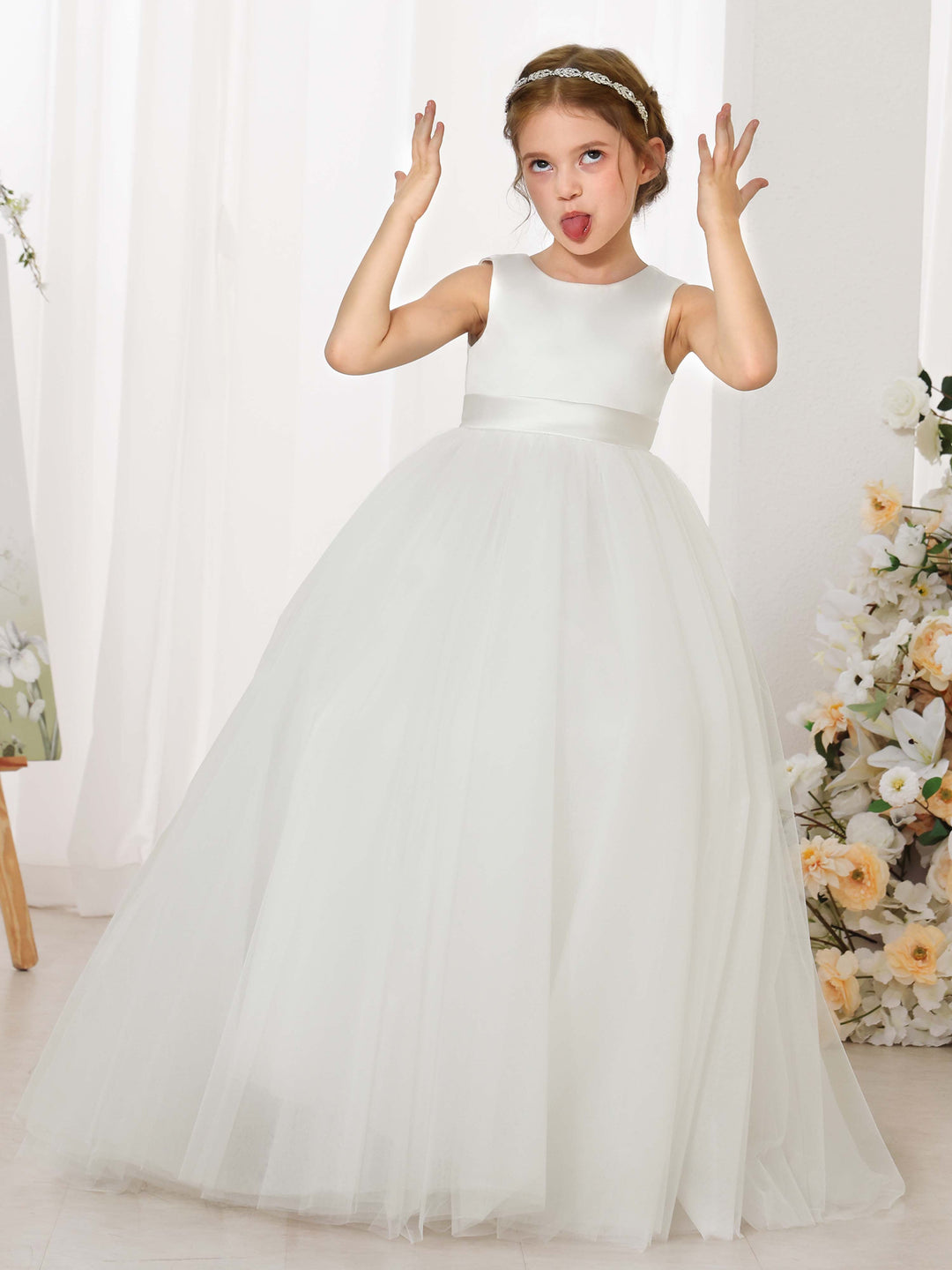 Robe de Bal en Tulle et Satin Sans Manches, Col Rond, Longueur Au Sol, Robes de Demoiselle D'Honneur