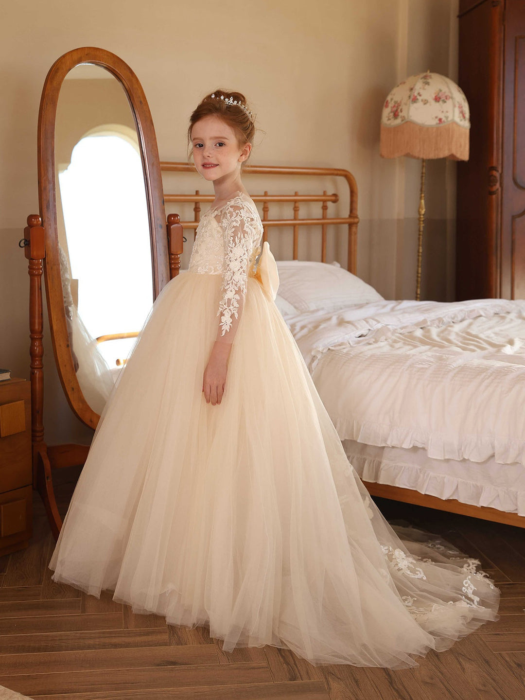 Robe de Bal en Tulle à Manches Longues et Col Rond, Longueur Au Sol, avec Dentelle