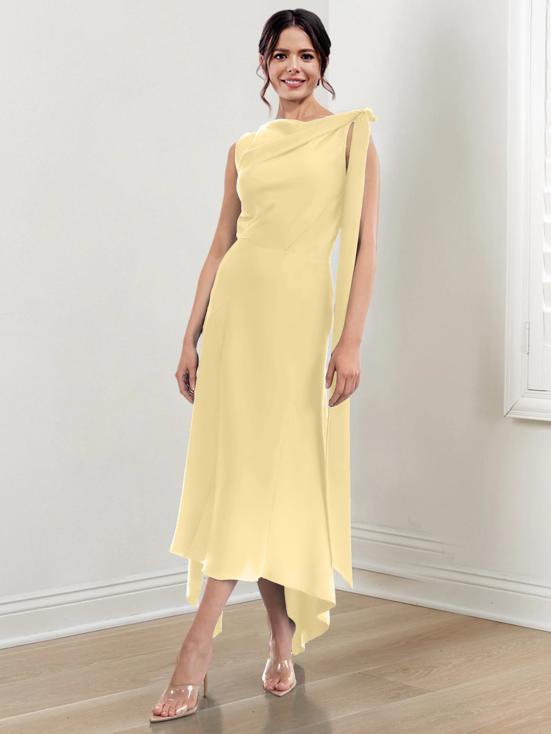 Robe de Mère de la Mariée Asymétrique à Col Montant et à Volants