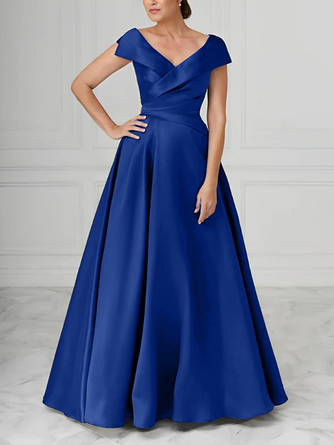Robe de Mère de la Mariée en Satin à Col en V et Coupe Princesse avec Fronces