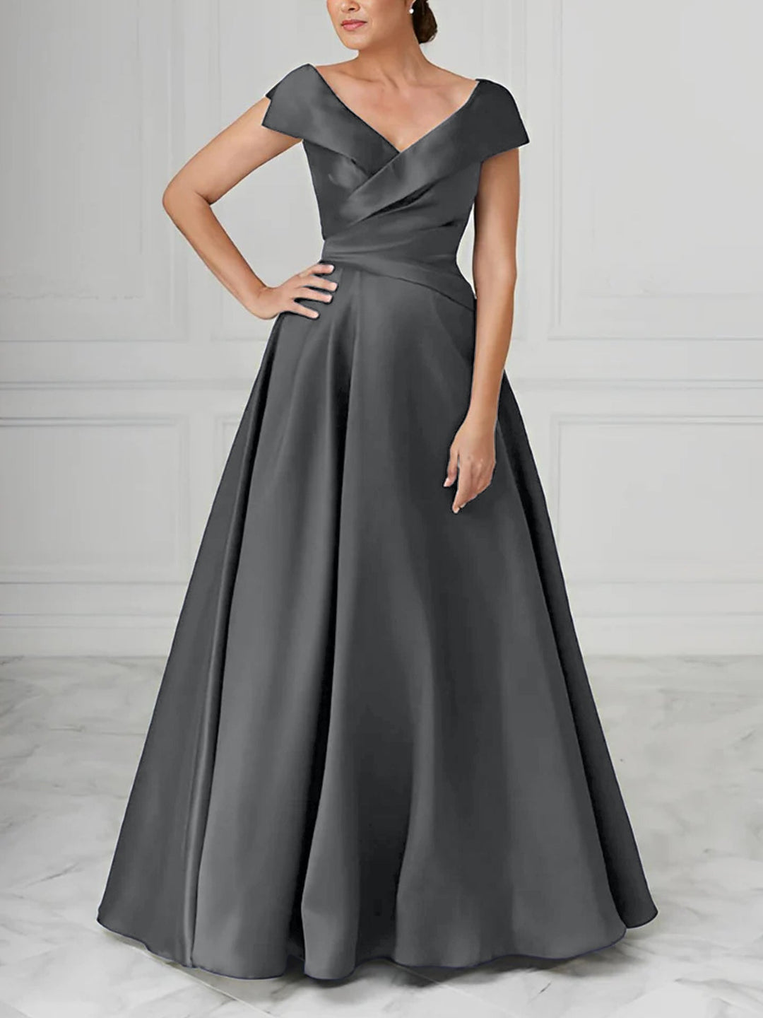 Robe de Mère de la Mariée en Satin à Col en V et Coupe Princesse avec Fronces