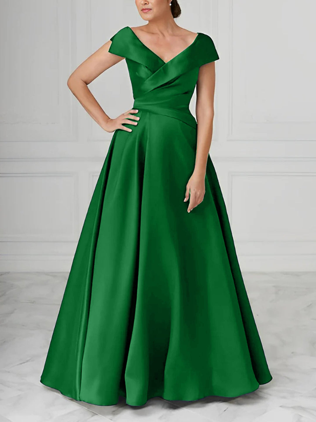 Robe de Mère de la Mariée en Satin à Col en V et Coupe Princesse avec Fronces