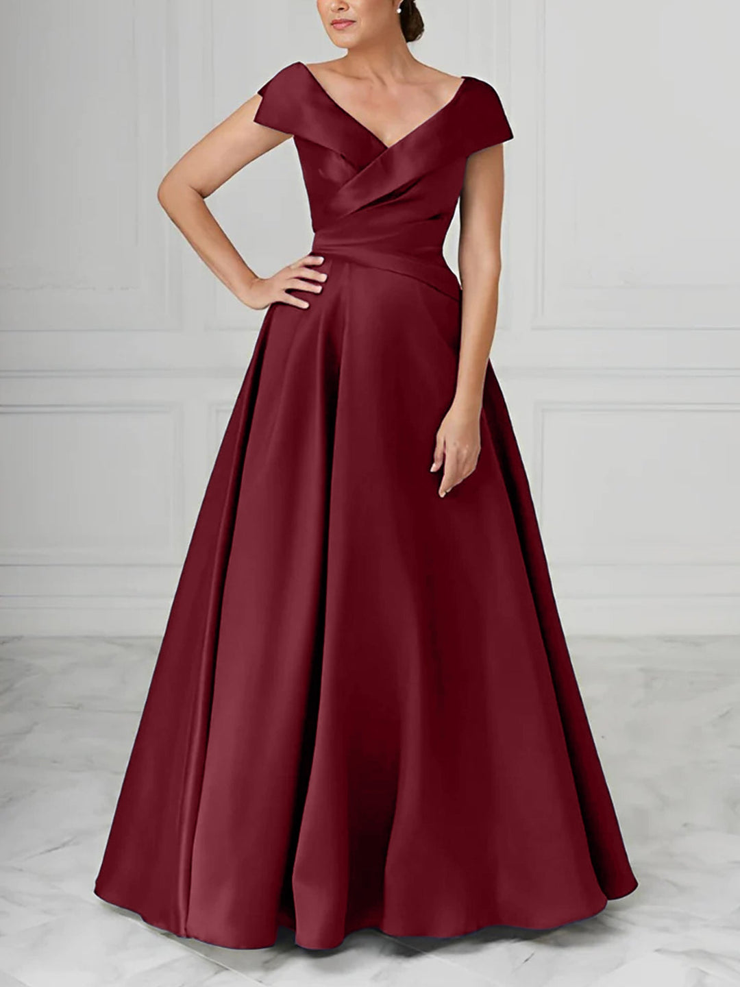 Robe de Mère de la Mariée en Satin à Col en V et Coupe Princesse avec Fronces