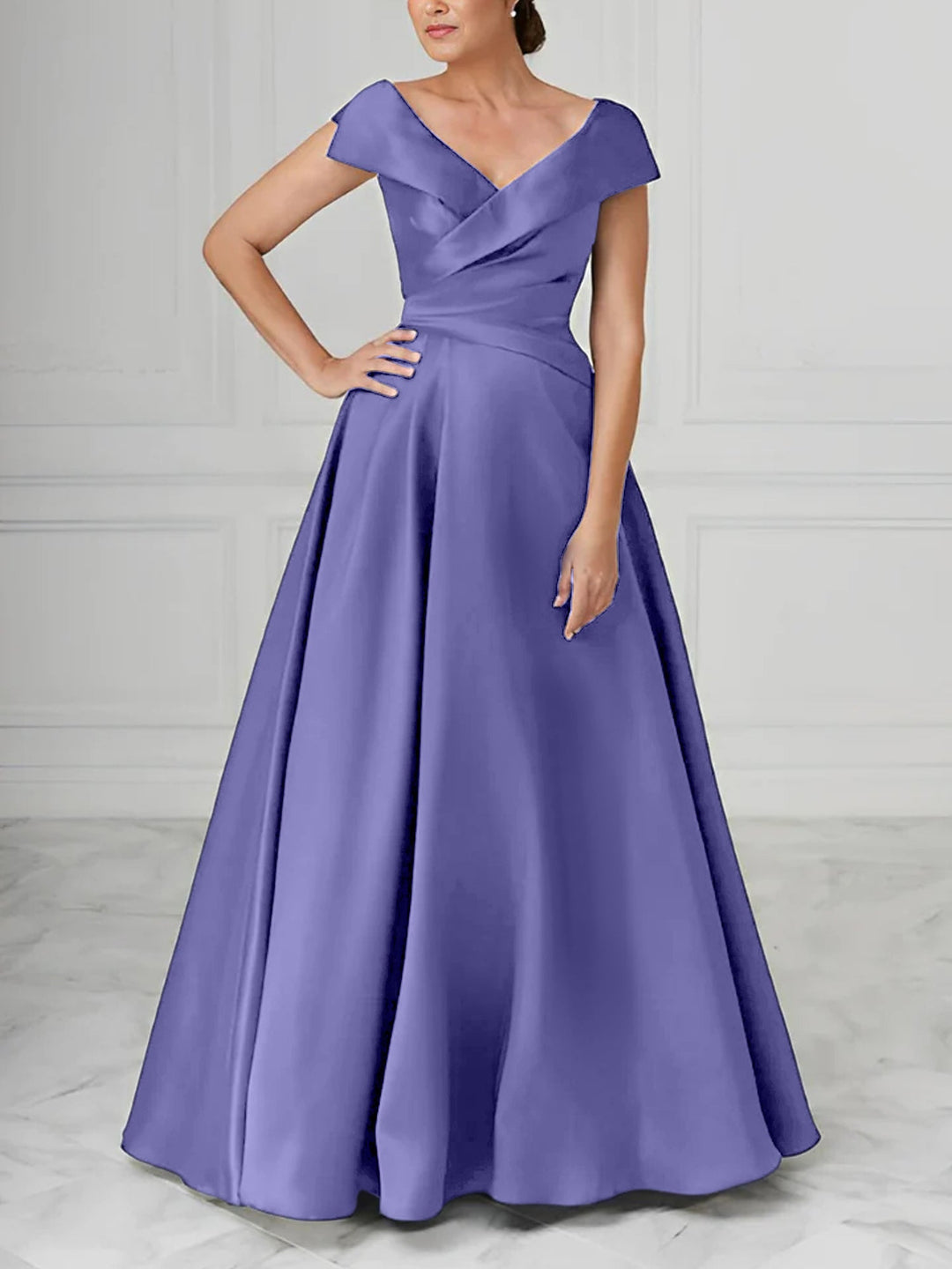 Robe de Mère de la Mariée en Satin à Col en V et Coupe Princesse avec Fronces