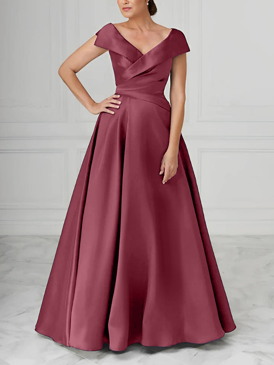 Robe de Mère de la Mariée en Satin à Col en V et Coupe Princesse avec Fronces