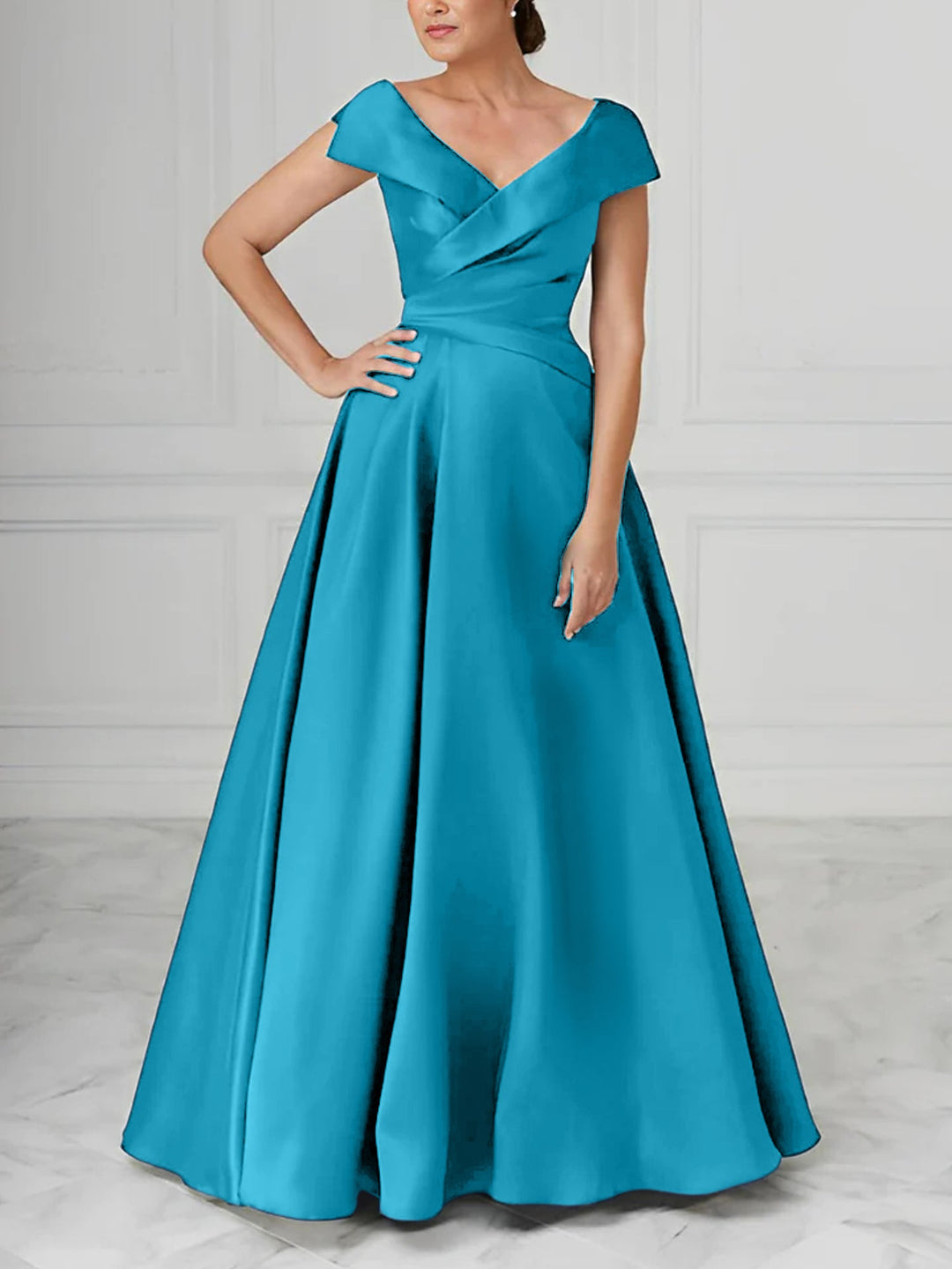 Robe de Mère de la Mariée en Satin à Col en V et Coupe Princesse avec Fronces