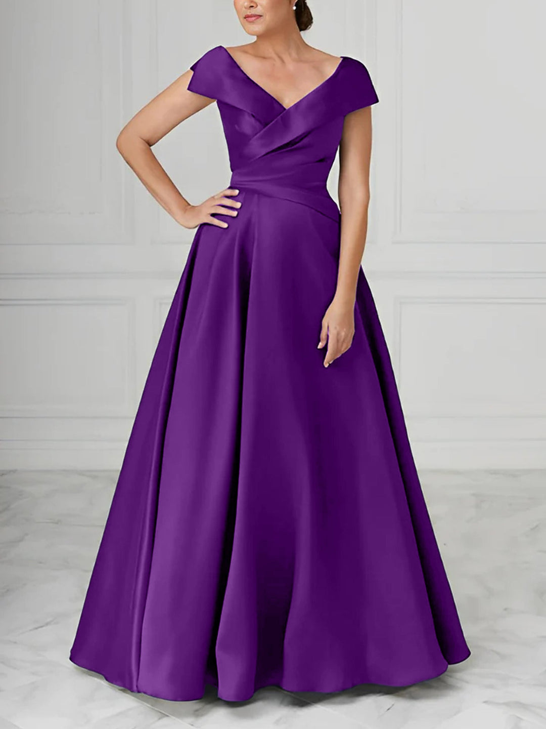 Robe de Mère de la Mariée en Satin à Col en V et Coupe Princesse avec Fronces