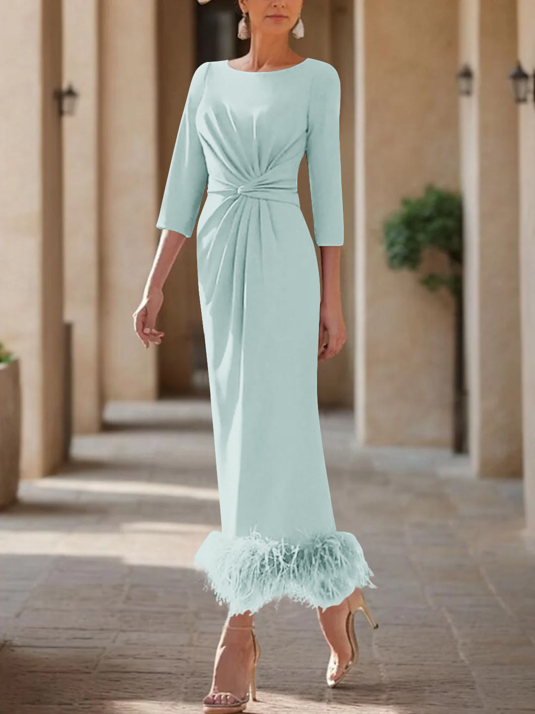 Robe Fourreau/Colonne à Encolure Dégagée et Longueur Cheville pour Mère de la Mariée et Du Marié avec Plumes