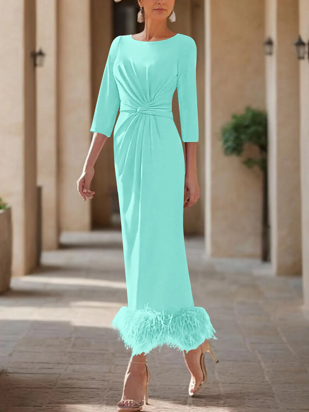 Robe Fourreau/Colonne à Encolure Dégagée et Longueur Cheville pour Mère de la Mariée et Du Marié avec Plumes