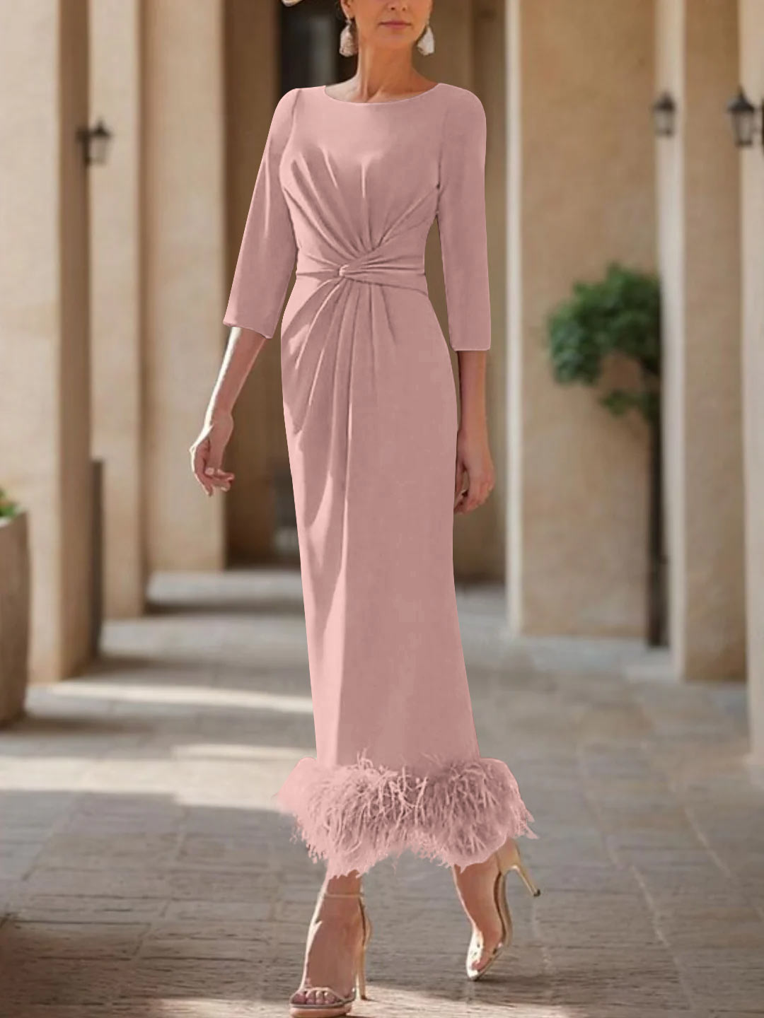 Robe Fourreau/Colonne à Encolure Dégagée et Longueur Cheville pour Mère de la Mariée et Du Marié avec Plumes