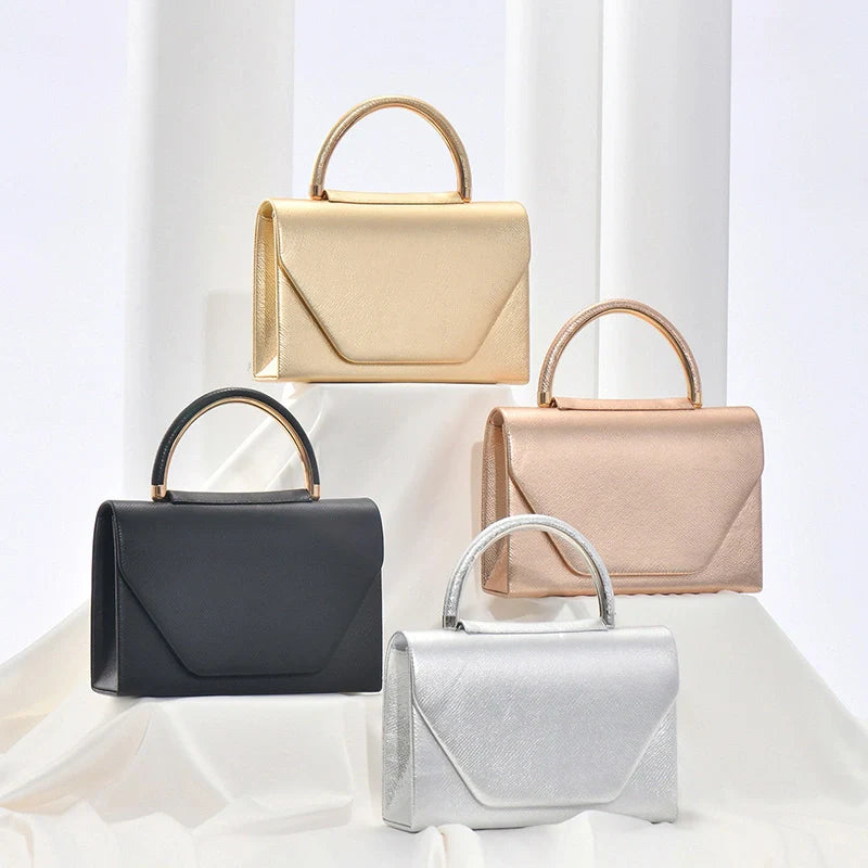 Pochettes Classiques Délicates et Jolies