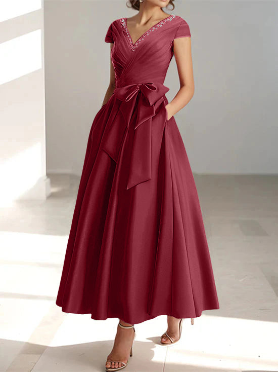 Robe de Mère de la Mariée Coupe A-Line/Princess, Col en V, Manches Courtes, Longueur Cheville, avec Poches et Volants