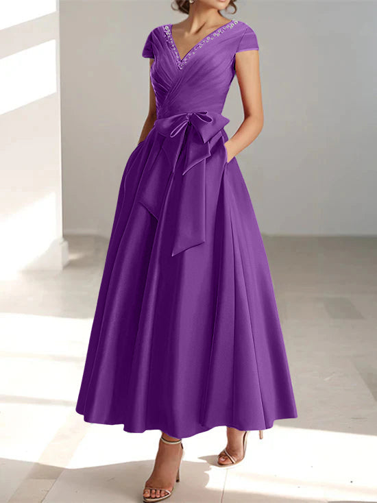 Robe de Mère de la Mariée Coupe A-Line/Princess, Col en V, Manches Courtes, Longueur Cheville, avec Poches et Volants