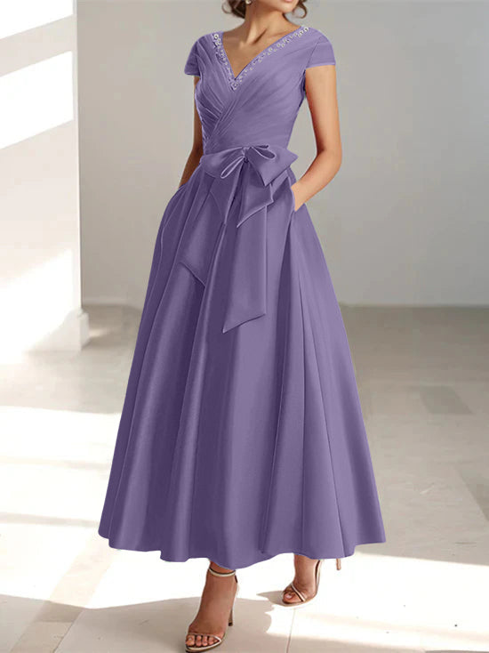 Robe de Mère de la Mariée Coupe A-Line/Princess, Col en V, Manches Courtes, Longueur Cheville, avec Poches et Volants