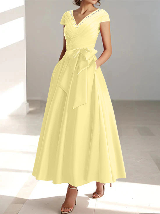 Robe de Mère de la Mariée Coupe A-Line/Princess, Col en V, Manches Courtes, Longueur Cheville, avec Poches et Volants
