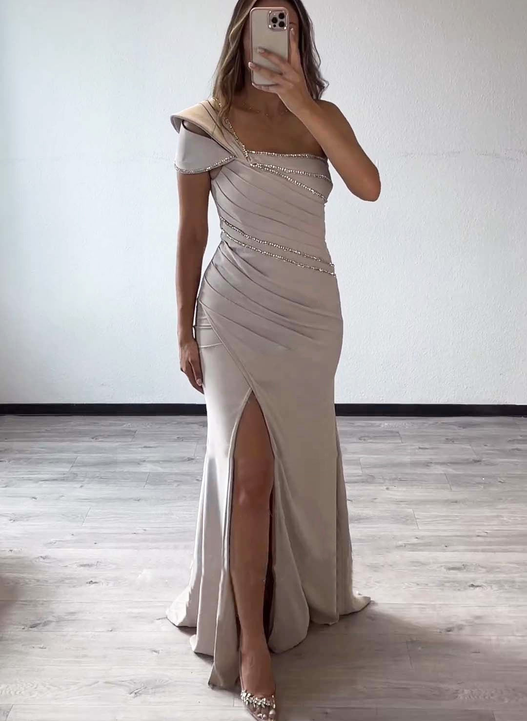 Robe de Mère de la Mariée Sirène/Trompette à Une Épaule Sans Manches et Longueur Au Sol