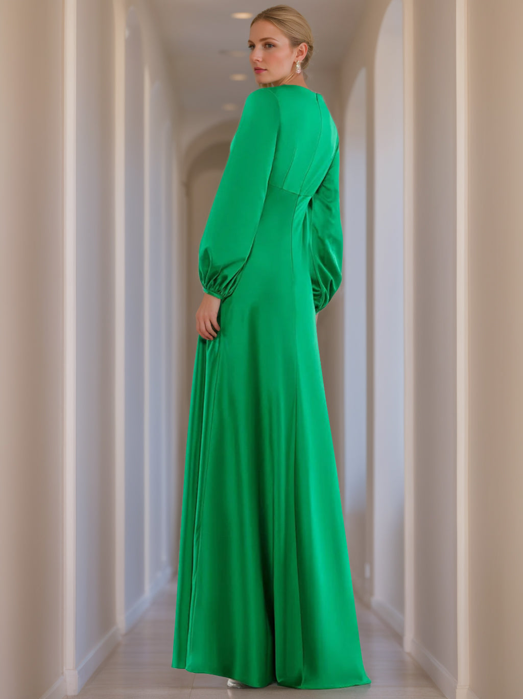 Robe de Mère de la Mariée Coupe A-Line/Princess à Col en V et Manches Longues, Longueur Au Sol, avec Volants