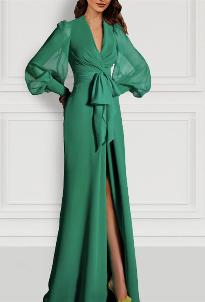 Robe de Mère de la Mariée Sirène/Trompette à Traîne/Pinceau à Manches Longues et Col en V en Mousseline avec Bretelles Fendues