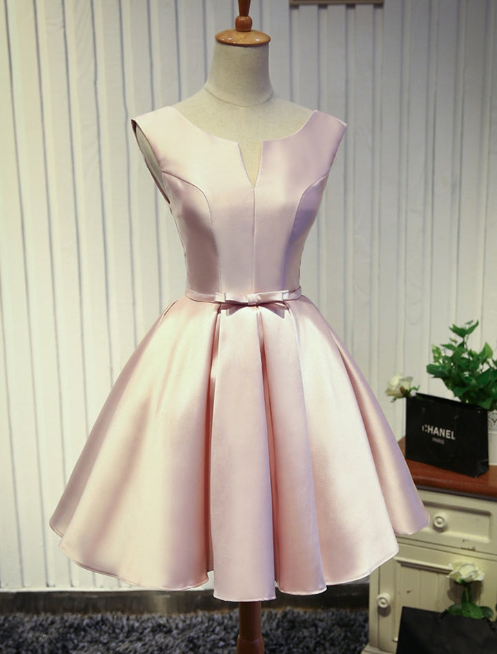 Robe de Cocktail en Satin Sans Manches à Col en V et Coupe Princesse avec Volants