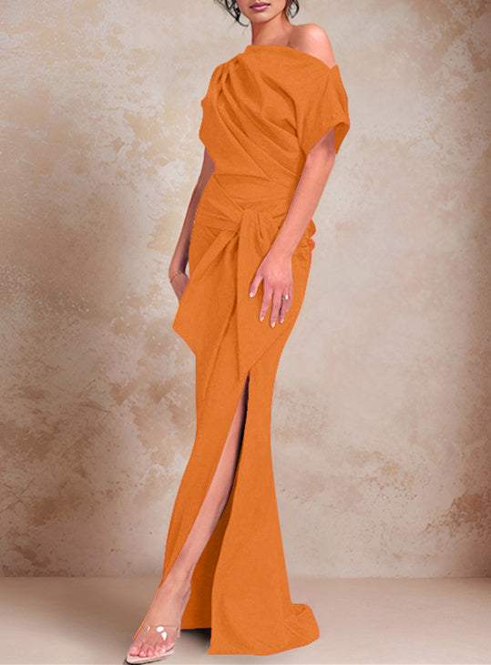 Robe de Mère de la Mariée Trompette/Sirène à Une Épaule et Manches Courtes, Longueur Au Sol, avec Volants et Côté Fendu