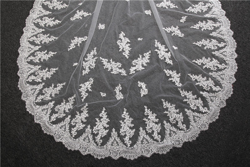 Voile de Mariage Luxueux à Un Niveau avec Appliques