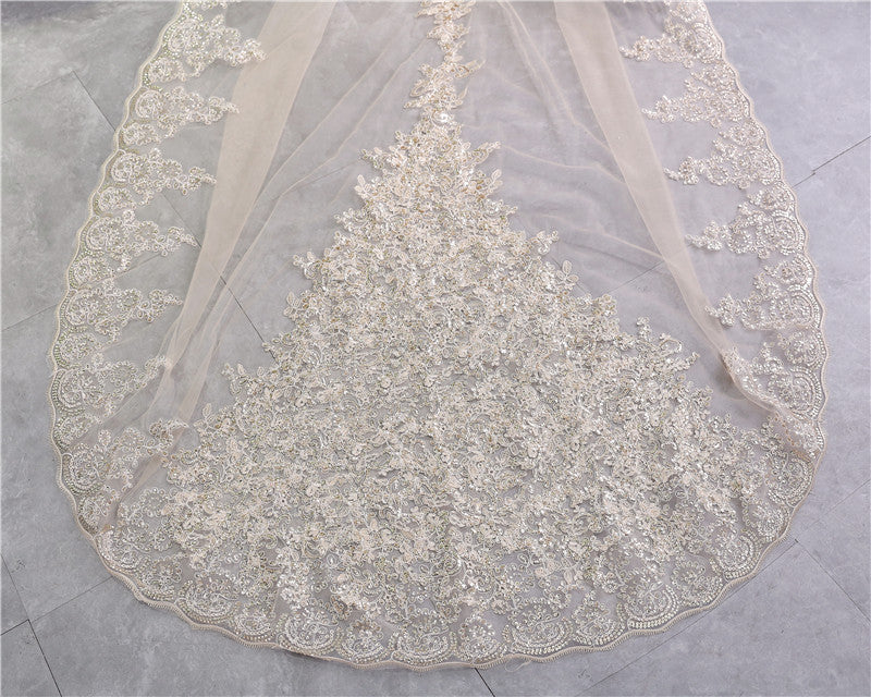 Voile de Mariage Luxueux à Un Niveau avec Appliques