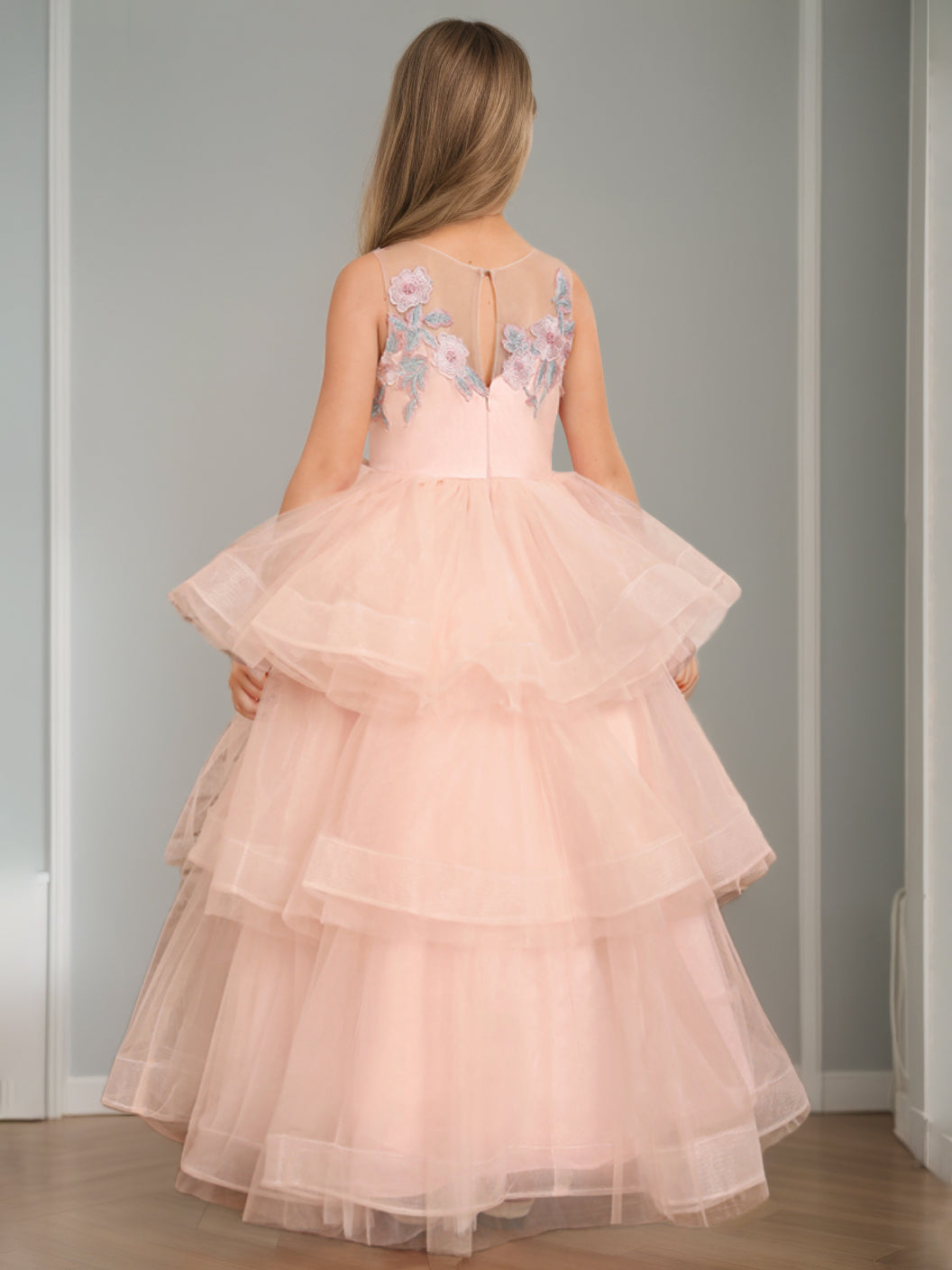 Robe de Bal à Encolure Dégagée Sans Manches, Longueur Au Sol, avec Dentelle et Appliques