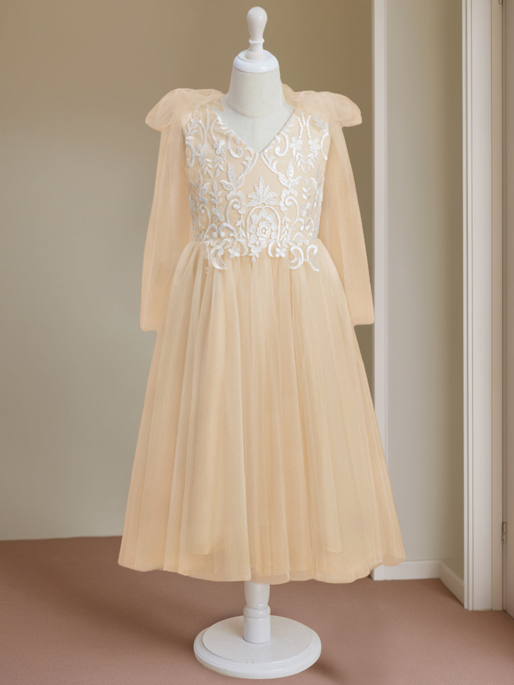 Robe de Demoiselle D'Honneur A-Line/Princess à Col en V Sans Manches et Longueur Thé avec Dentelle