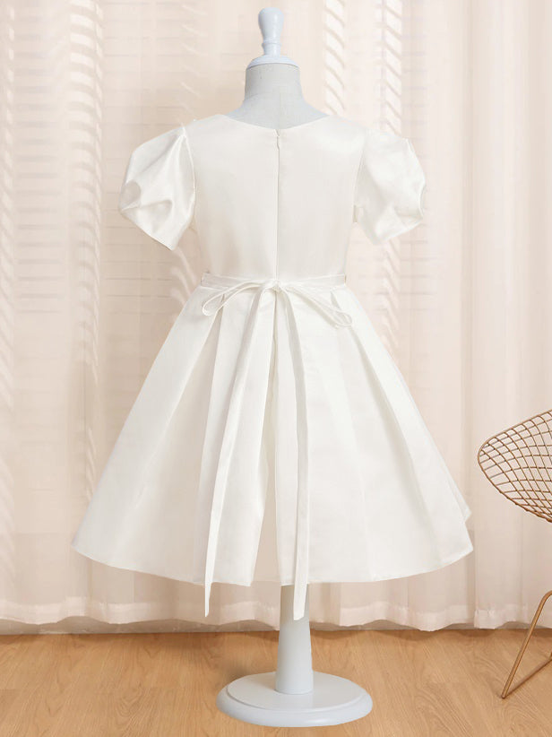Robe de Demoiselle D'Honneur Coupe A-Line/Princesse, Col en V, Manches Courtes, Longueur Genou, avec Appliques