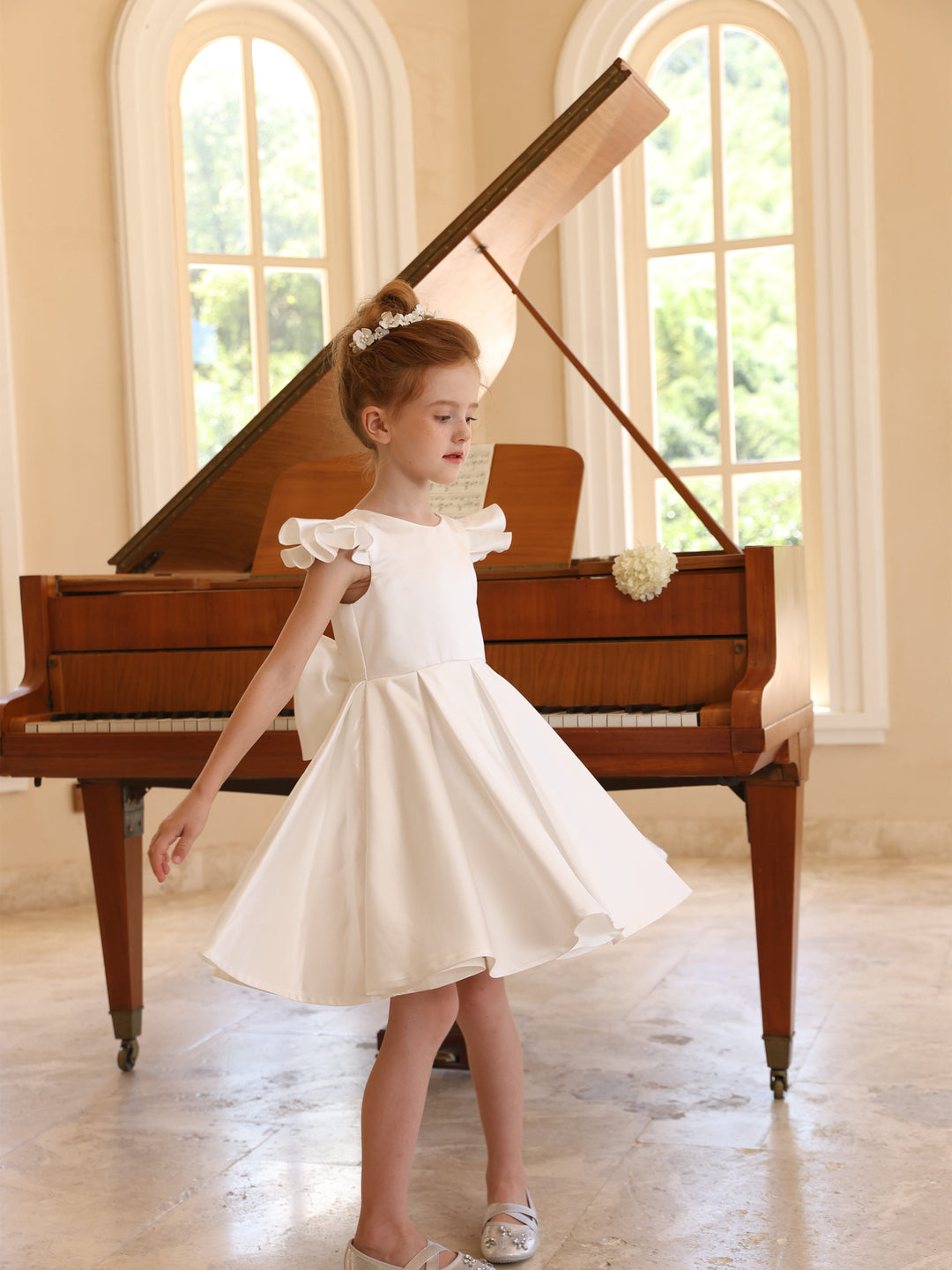 Robe de Bal en Satin à Encolure Dégagée Sans Manches Au Genou avec Fronces