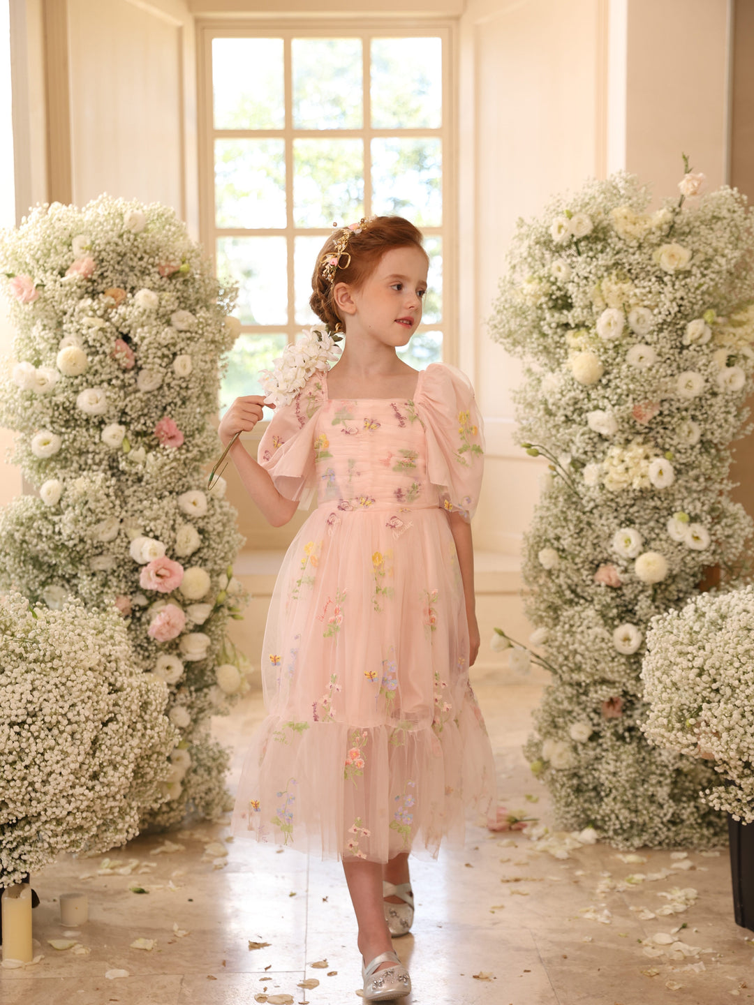 Robe de Bal en Satin Tulle à Encolure Dégagée Sans Manches Au Sol Robes de Demoiselle D'Honneur avec Fleur
