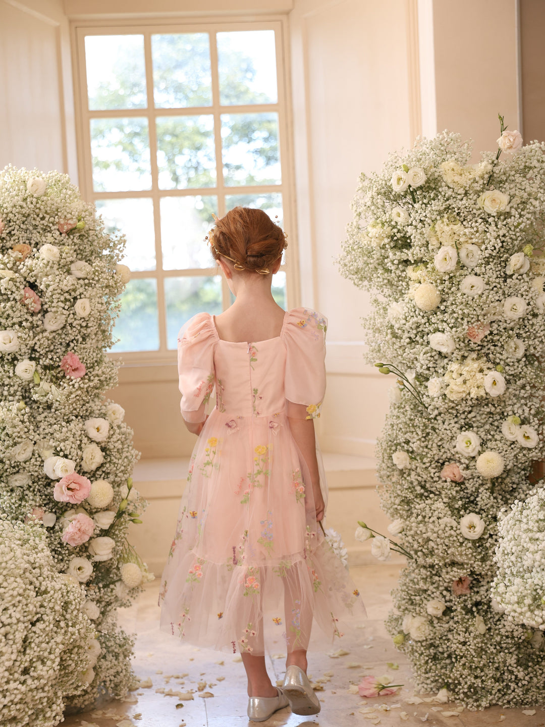 Robe de Bal en Satin Tulle à Encolure Dégagée Sans Manches Au Sol Robes de Demoiselle D'Honneur avec Fleur