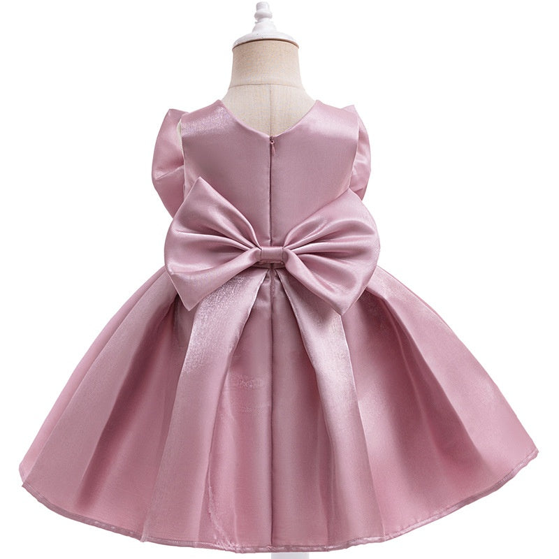 Robe de Bal à Encolure Dégagée Sans Manches, Longueur Genou, avec Nœud