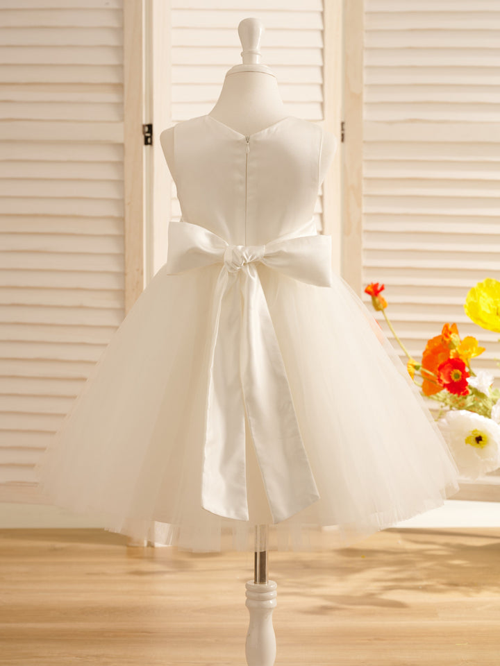 Robe de Demoiselle D'Honneur en Tulle Satiné Coupe A Longueur Genou