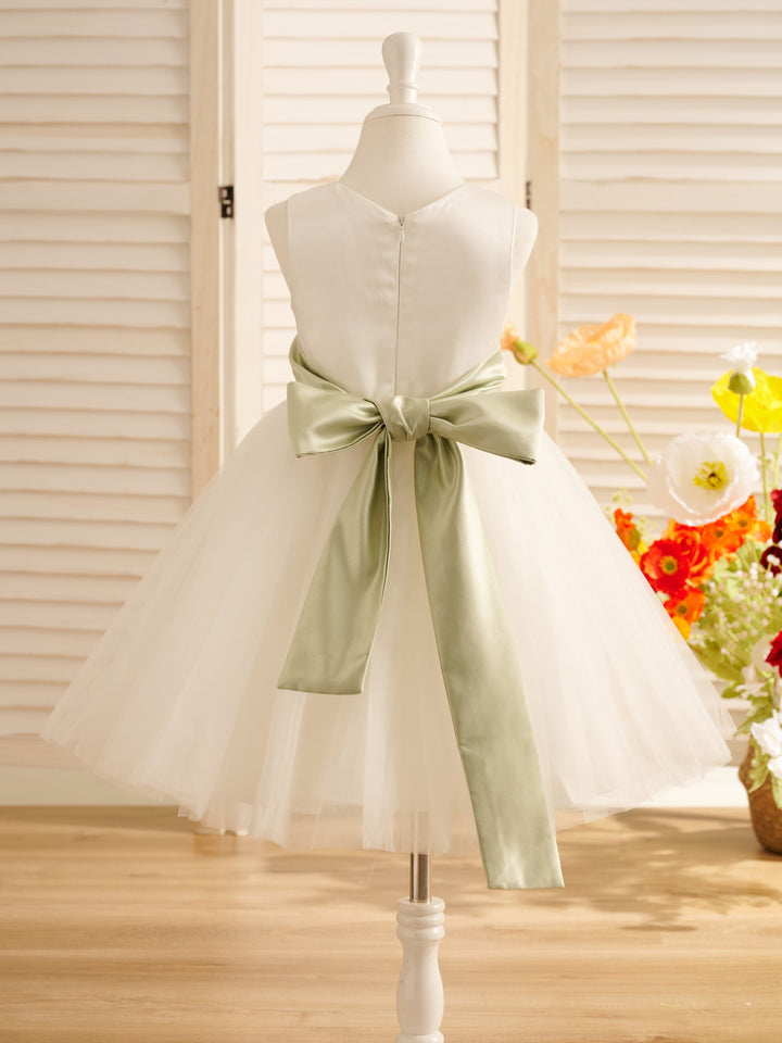 Robe de Demoiselle D'Honneur en Tulle Satiné Coupe A Longueur Genou