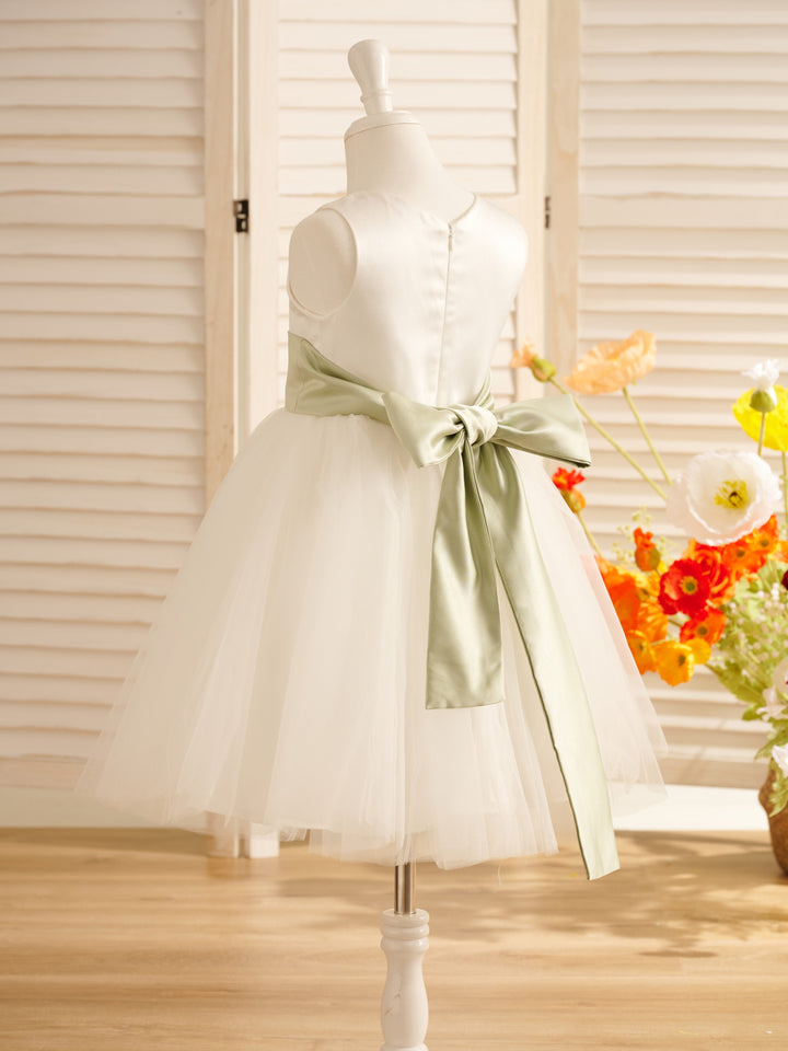 Robe de Demoiselle D'Honneur en Tulle Satiné Coupe A Longueur Genou