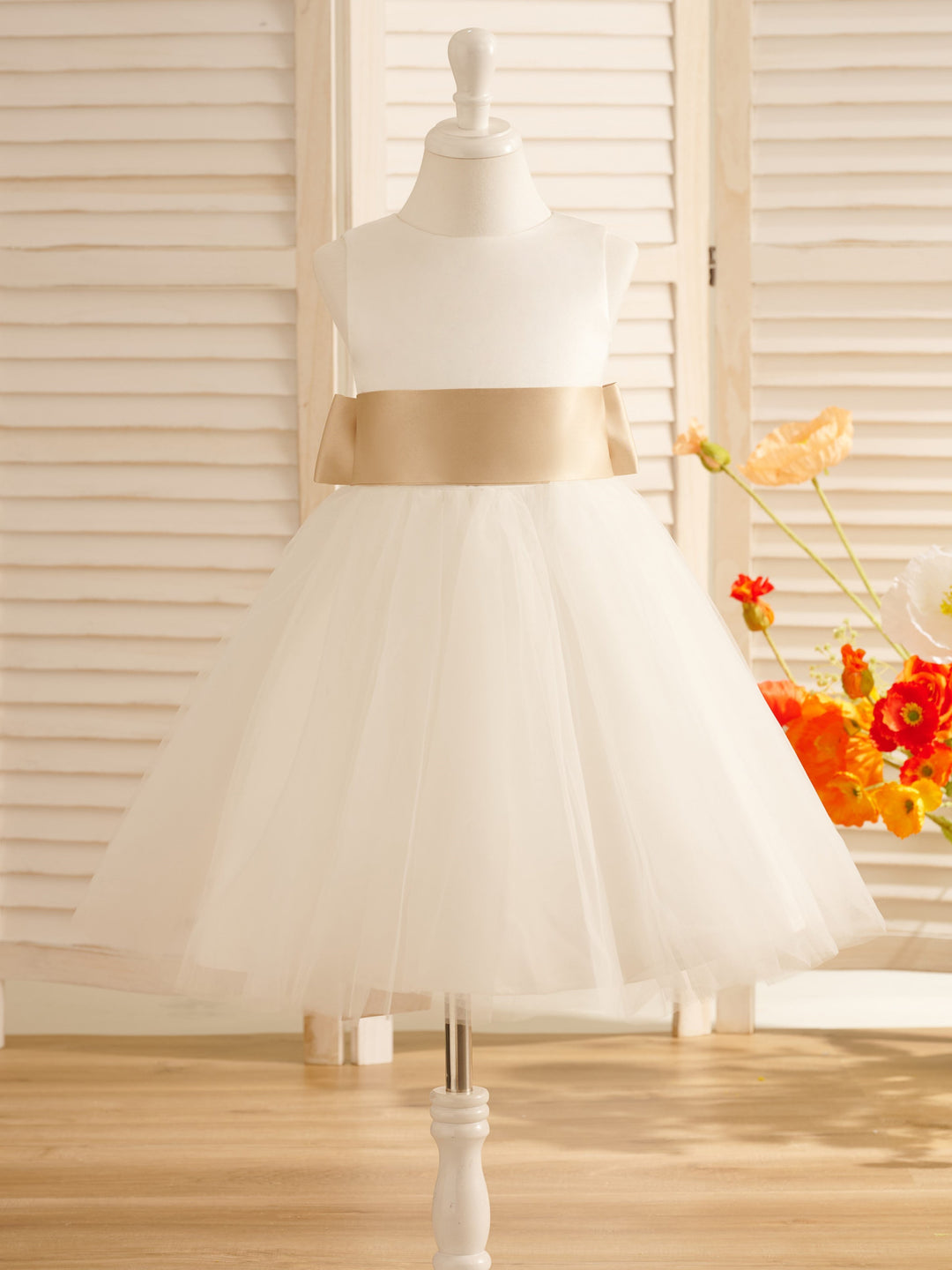 Robe de Demoiselle D'Honneur en Tulle Satiné Coupe A Longueur Genou