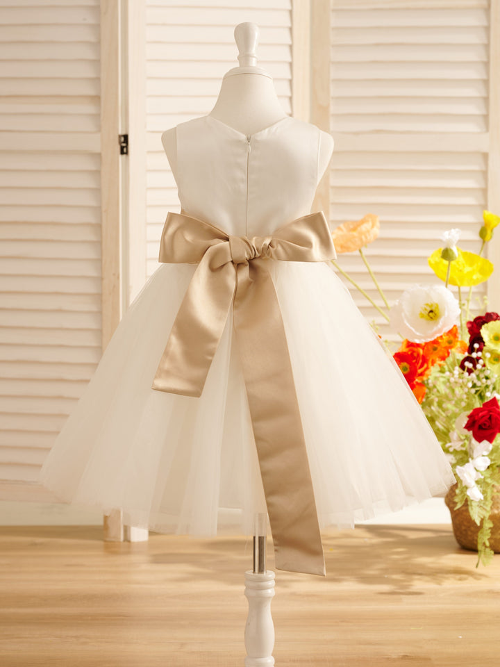 Robe de Demoiselle D'Honneur en Tulle Satiné Coupe A Longueur Genou