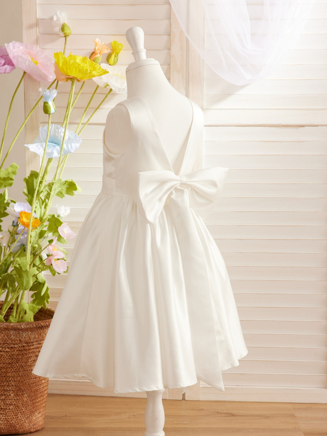 Robe de Demoiselle D'Honneur Élégante en Satin Coupe A avec Dos en V et Nœud Au Genou