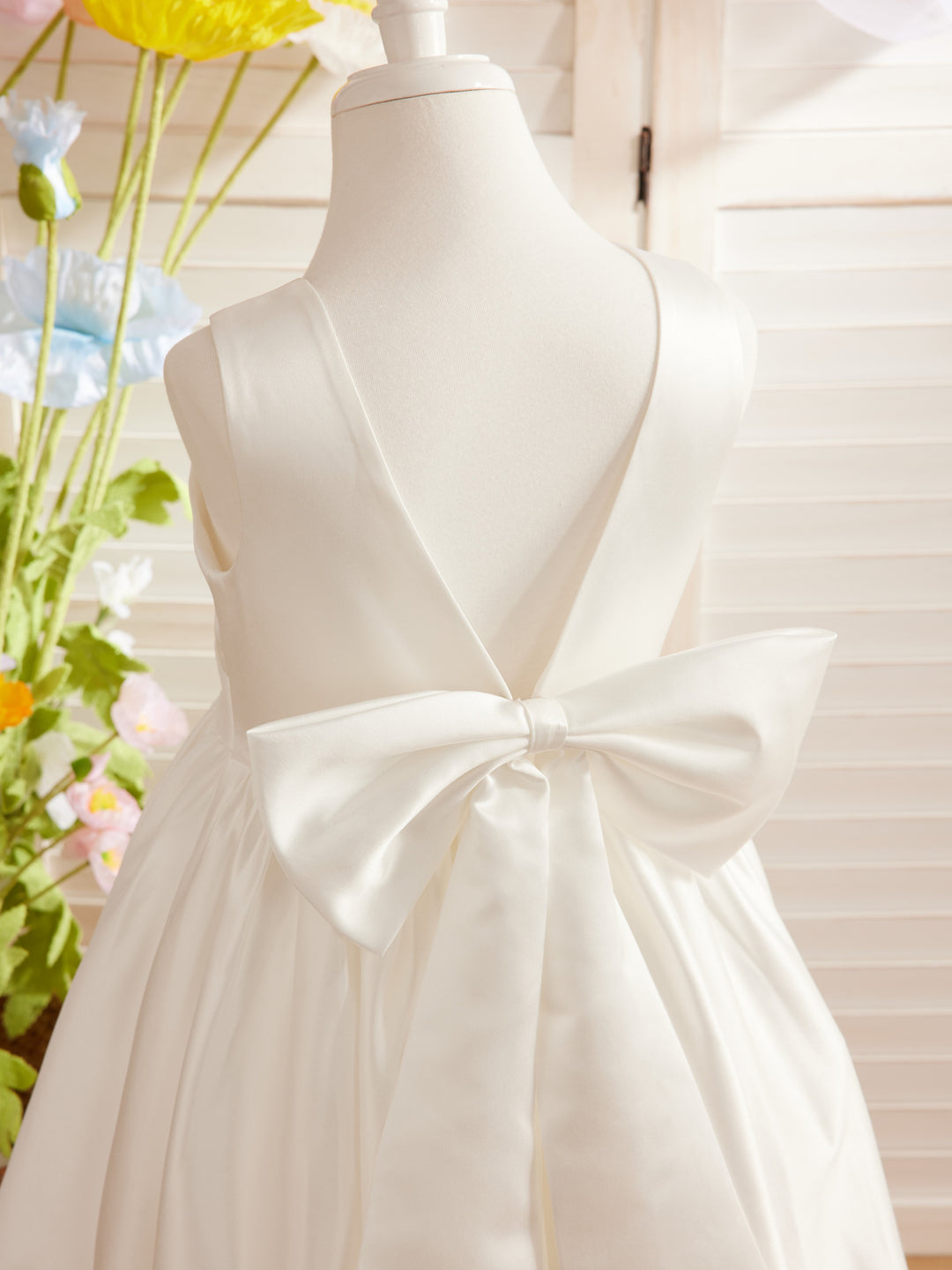 Robe de Demoiselle D'Honneur Élégante en Satin Coupe A avec Dos en V et Nœud Au Genou