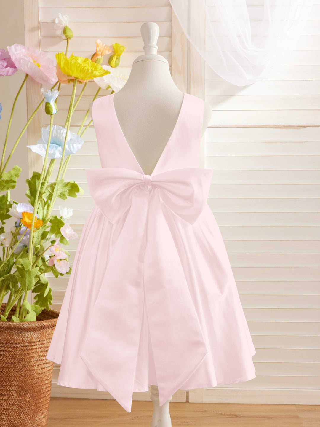 Robe de Demoiselle D'Honneur Élégante en Satin Coupe A avec Dos en V et Nœud Au Genou