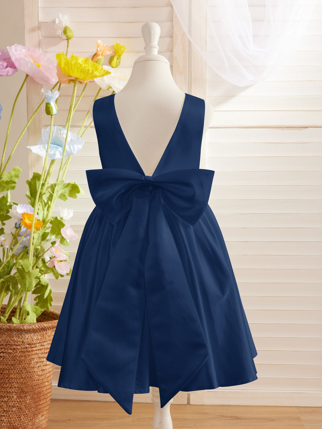 Robe de Demoiselle D'Honneur Élégante en Satin Coupe A avec Dos en V et Nœud Au Genou