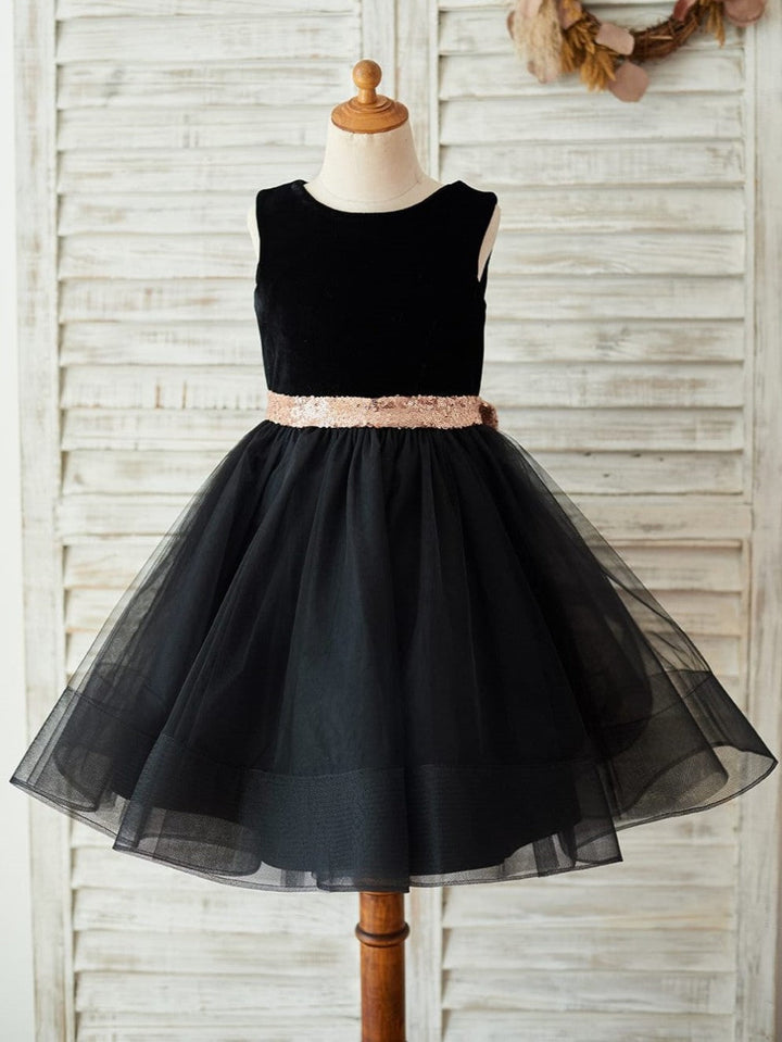 Robe Mi-Longue en Velours Noir avec Nœud en Paillettes et Dos en Forme de Cœur