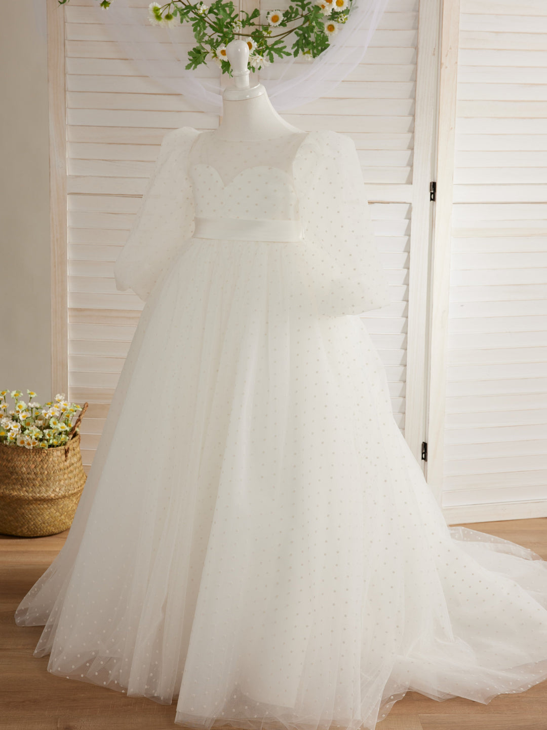 Robe de Demoiselle D'Honneur Élégante à Pois en Tulle à Manches Bouffantes et Traîne à Balayage pour Première Communion