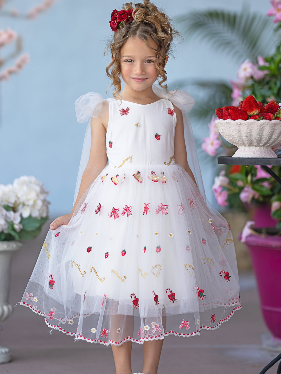 Robe de Demoiselle D'Honneur en Tulle Longueur Genou avec Broderie de Fraises