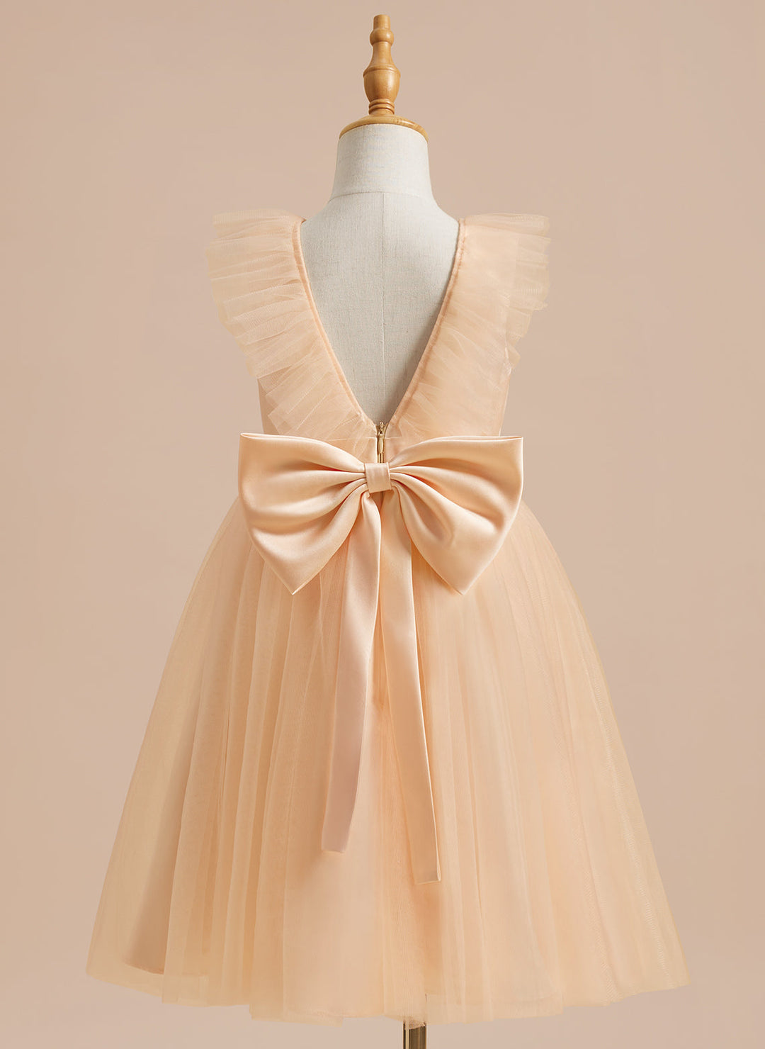 Robe de Demoiselle D'Honneur en Tulle Satiné Coupe A Jusqu'Aux Genoux