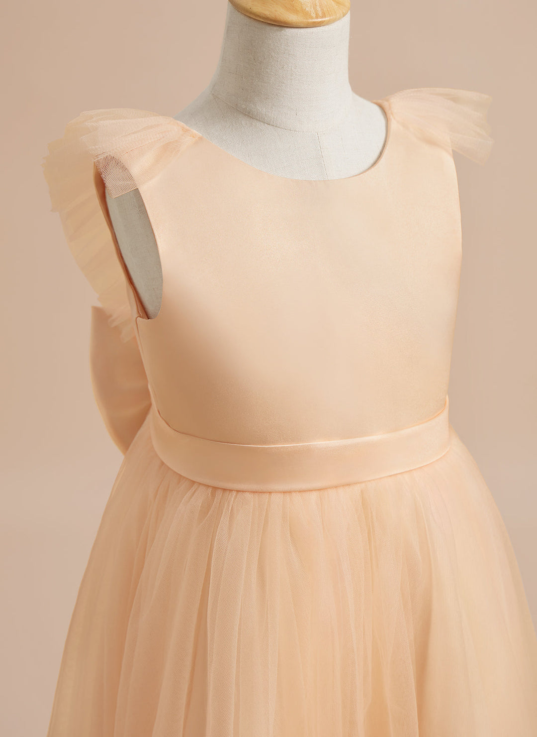 Robe de Demoiselle D'Honneur en Tulle Satiné Coupe A Jusqu'Aux Genoux