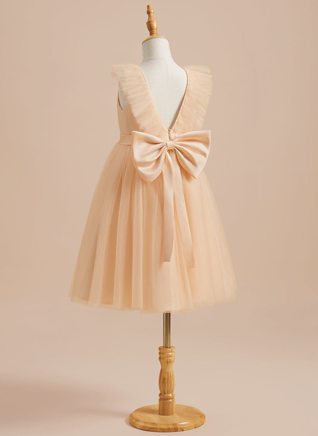 Robe de Demoiselle D'Honneur en Tulle Satiné Coupe A Jusqu'Aux Genoux