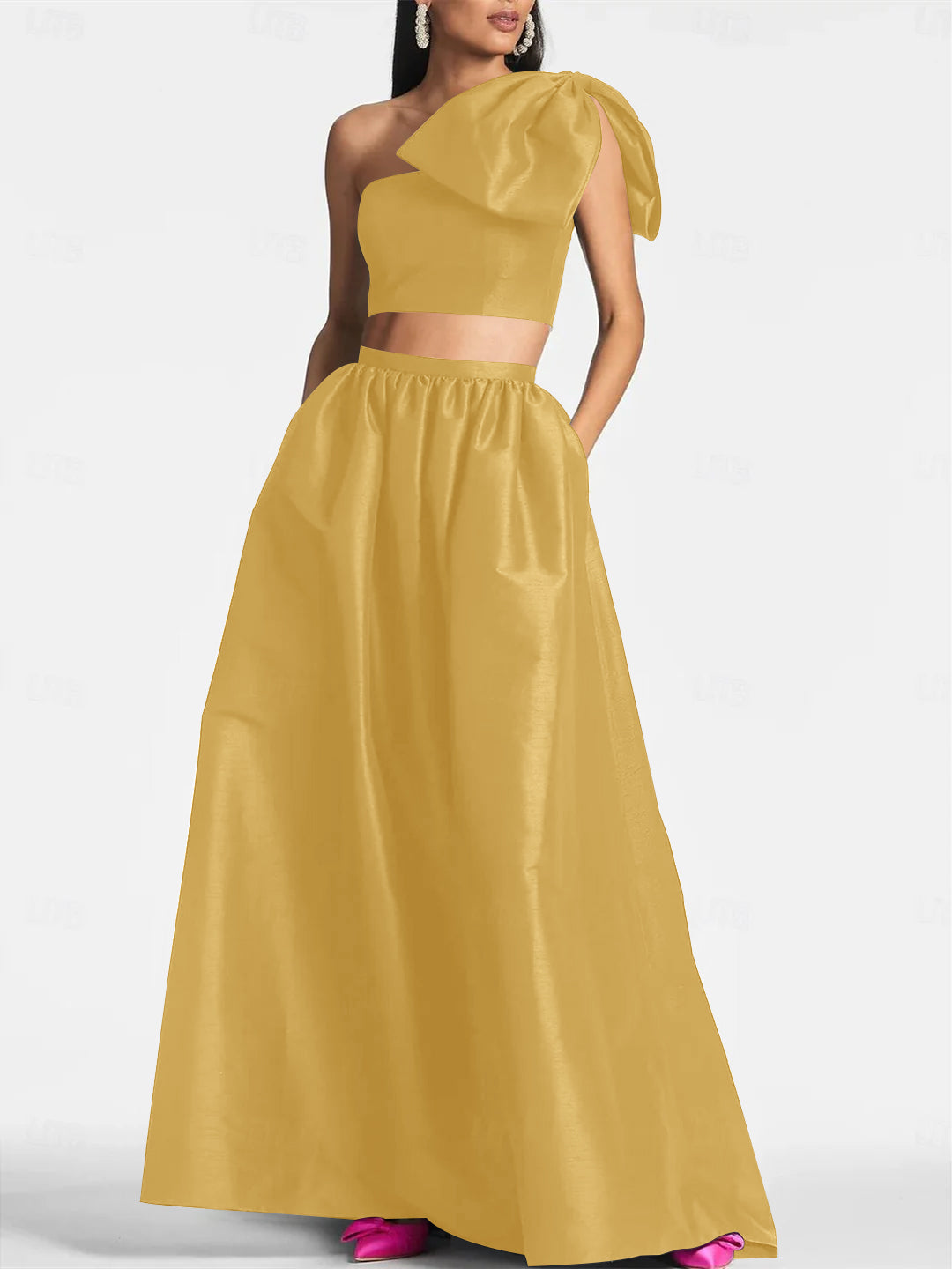 Robe de Mariée A-Line/Princess Asymétrique à Une Épaule, Longueur Au Sol, Sans Manches, en Satin avec Nœud(S) de Poche